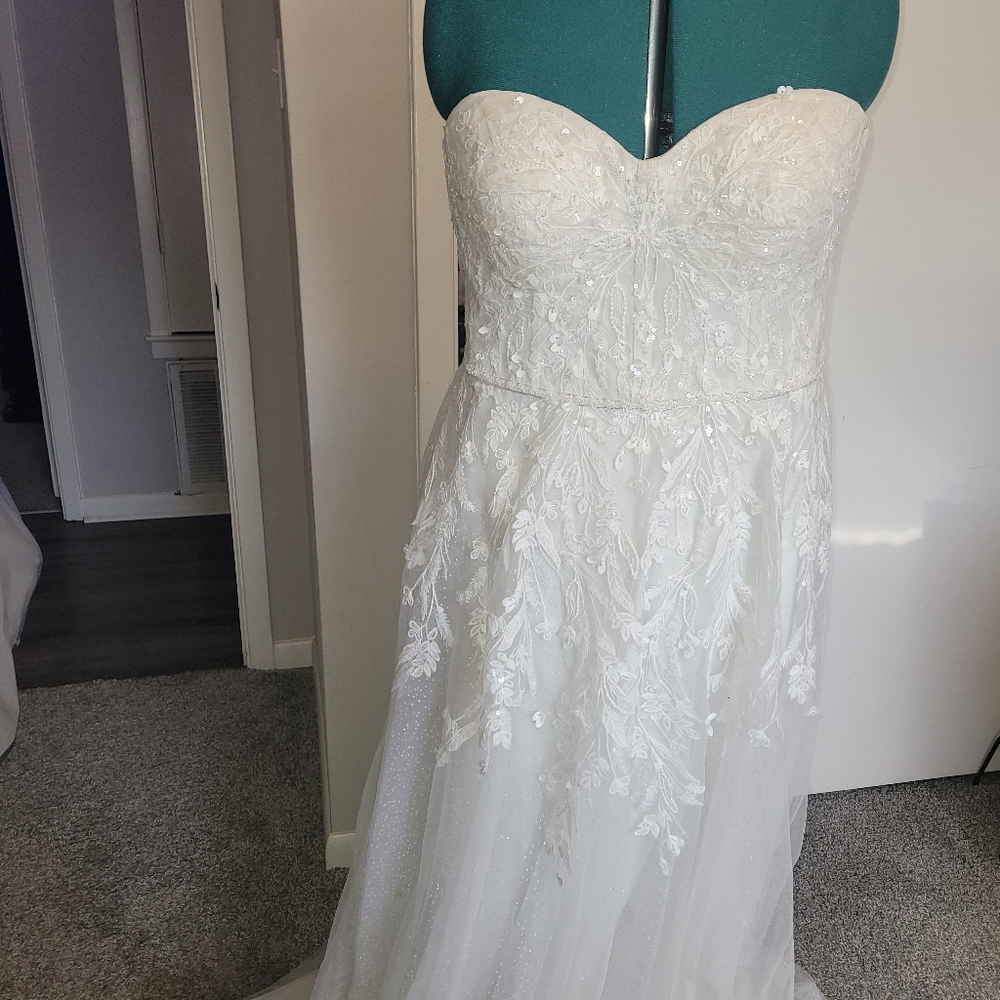Melissa Sweet wedding dress